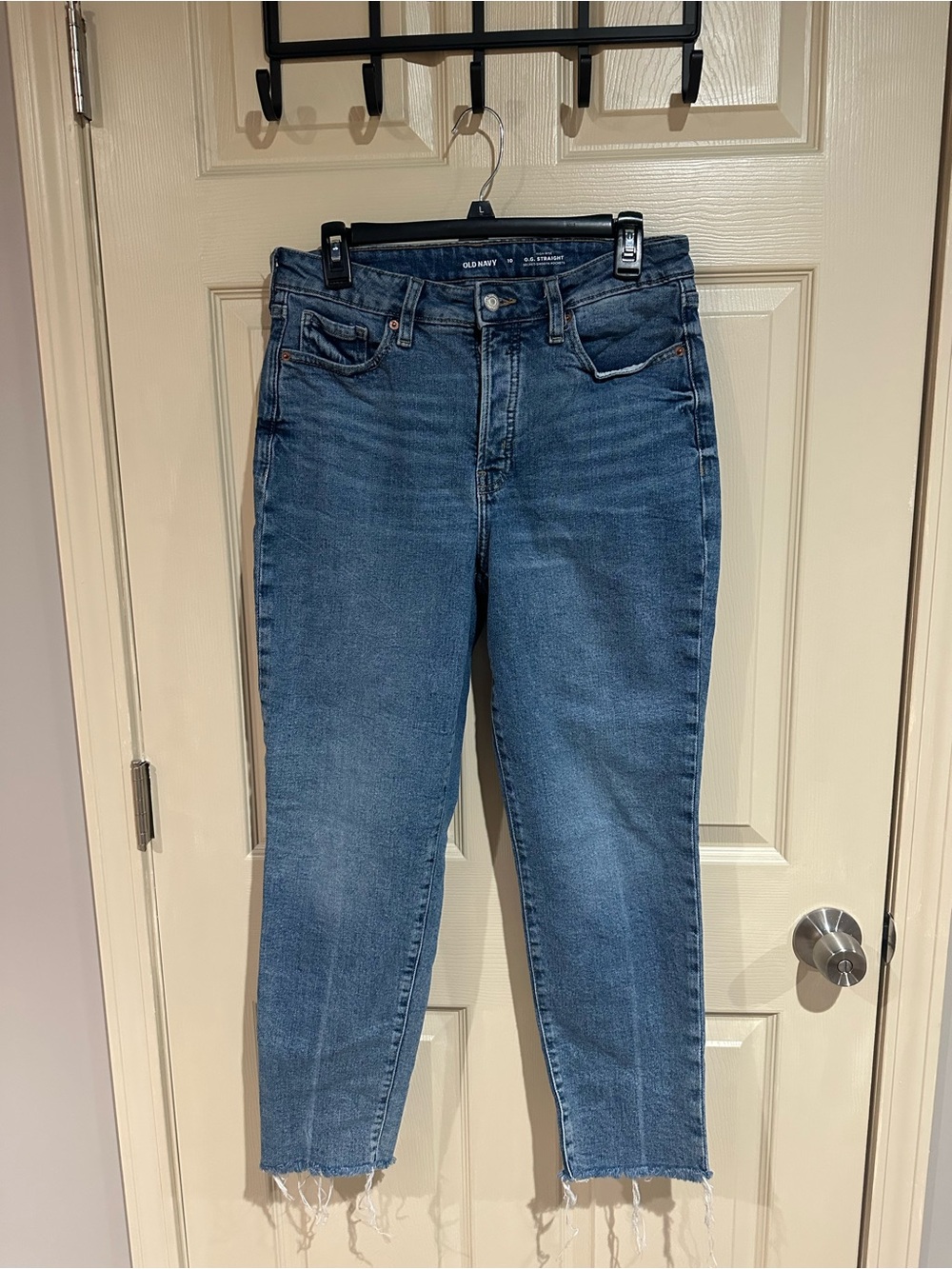 Old Navy Women's O. G. Straight-Leg Jeans in Medium Blue Wash